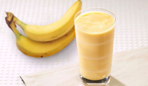 बनाना शेक के फायदे - Banana Milk Shake Health Benefits in Hindi