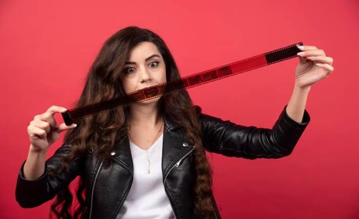 Why Burgundy Hair Color Remains a Timeless Trend: A Guide by TopUnique Hair Screenshot 7