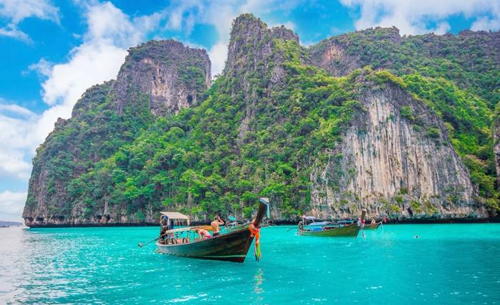 Vietnam Tour Packages That Go Beyond the Usual: From Cities to Island Escapes Vietnam Tour Packages That Go Beyond the Usual From Cities to Island Escapes