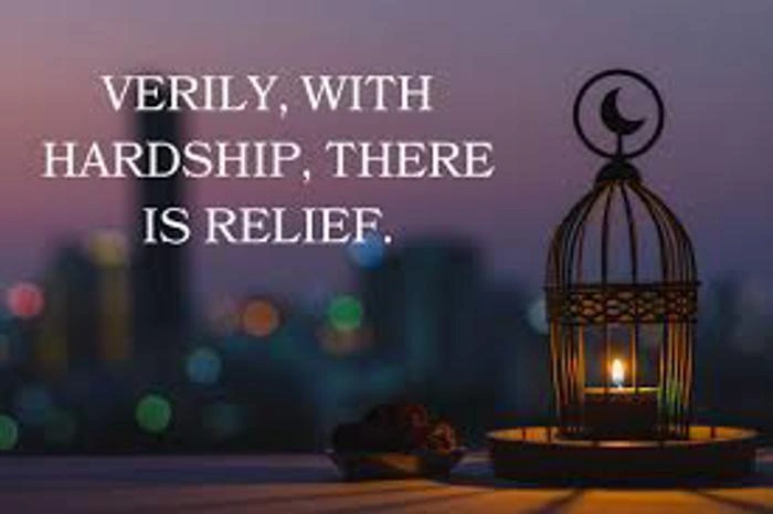 Islamic Shayari in Hindi: जब अल्फाज़ में हो सुकून और इबादत की खुशबू Emotional Islamic Lines