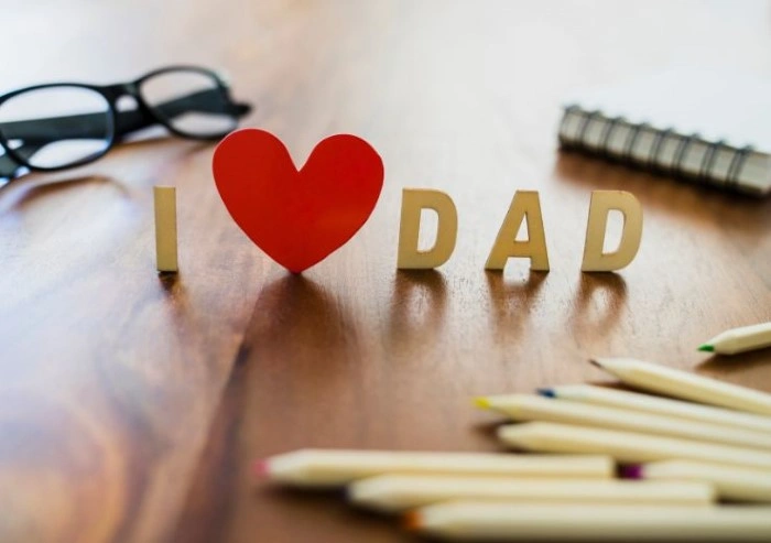 Papa Ke Liye Shayari: जब दिल से पापा के लिए प्यार और सम्मान जताना हो Papa Ke Liye Shayari इतनी पसंद क्यों की जाती है